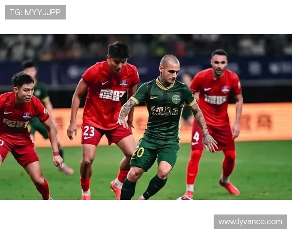 世预赛精彩对决几内亚迎战突尼斯谁能夺得宝贵积分